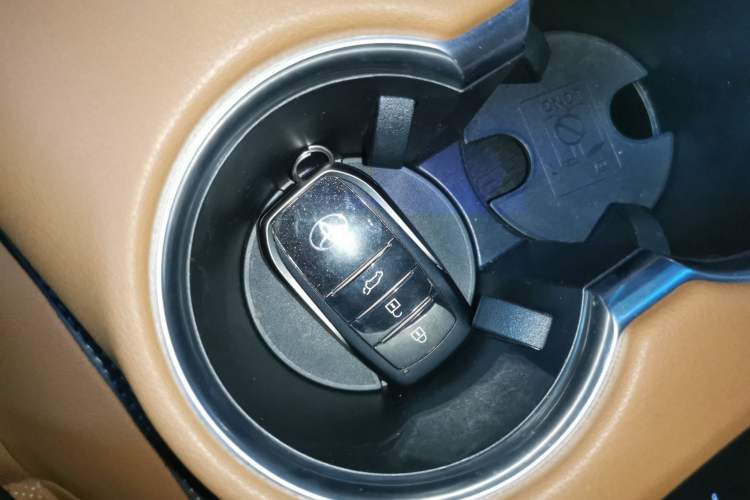 Used Toyota Venza 2023 2.0L CVT Two-Wheel Drive Prestige Version
