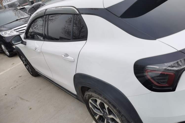 Used Lynk & Co 02 2018 1.5T DCT Two-Wheel Drive Pro Version China V Emission Standard
