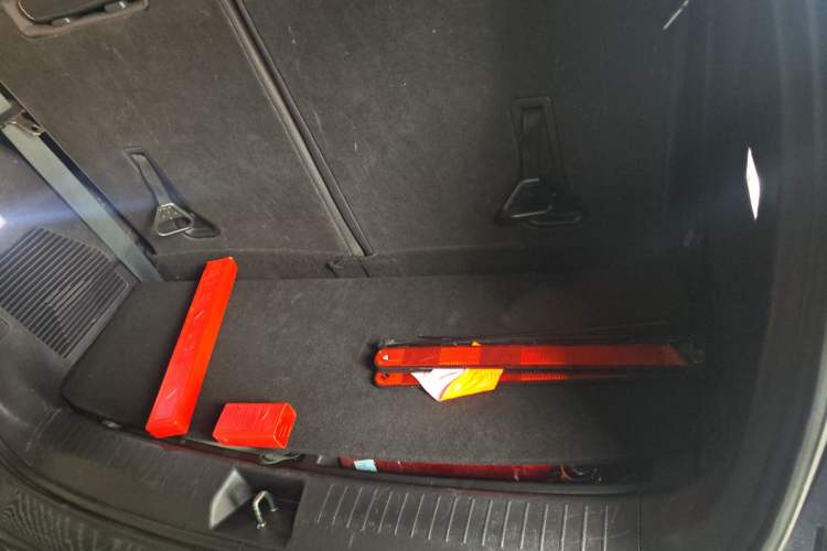 Used BYD Song MAX 2017 1.5T Manual Smart Connect Luxury 7-Seater