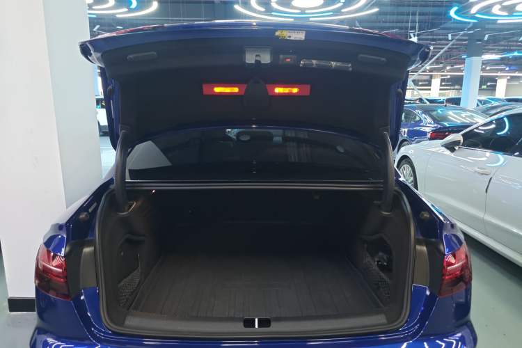 Used Audi A4L 2020 40 TFSI Luxury Dynamic Model
