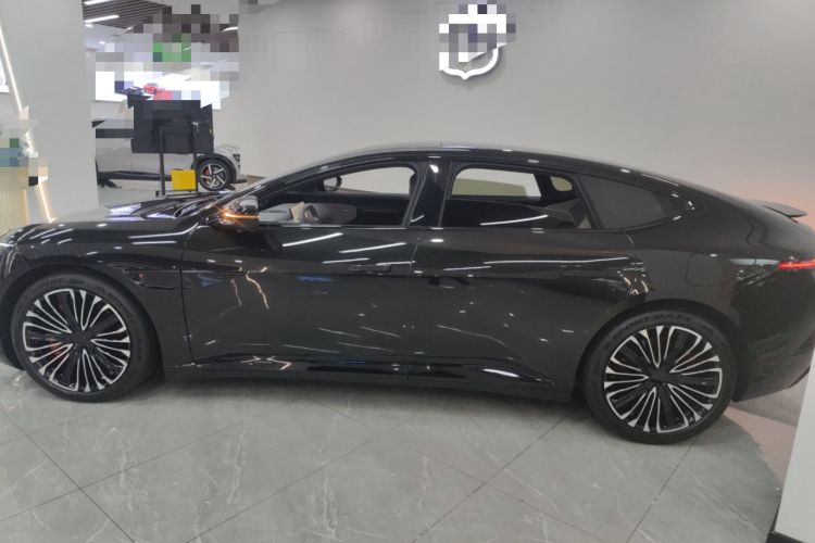 Used  12 2025 Ultra Extended-Range Edition
