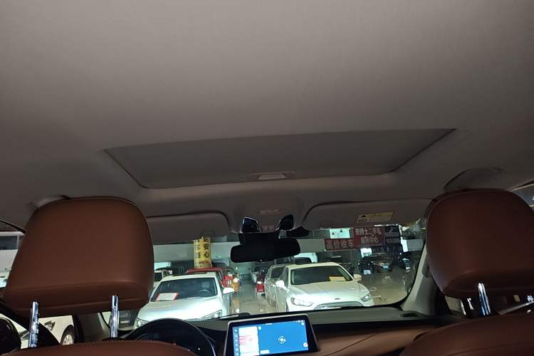 Used SAIC MAXUS D90 Pro 2021 2.0T Gasoline 4x4 Luxury Edition 7-Seater