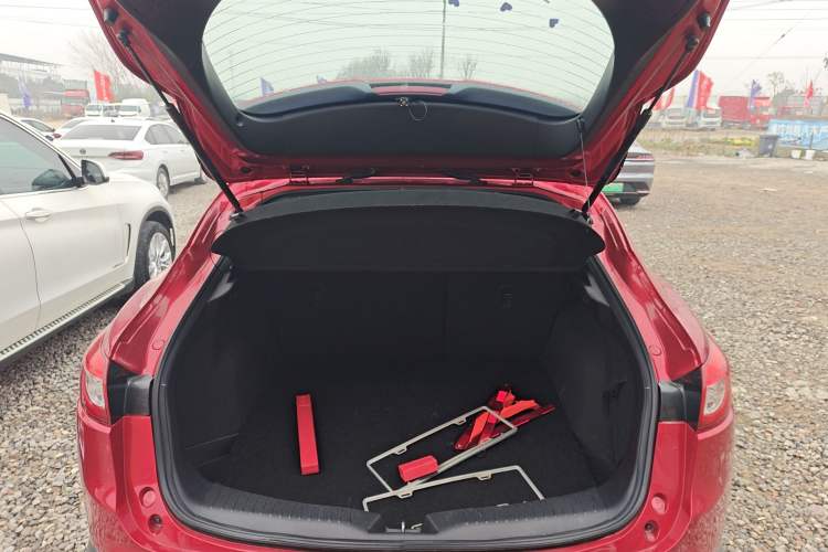 Used Mazda CX-4 2018 2.0L Automatic Two-Wheel Drive Blue Sky Dynamic Version China VI Standard
