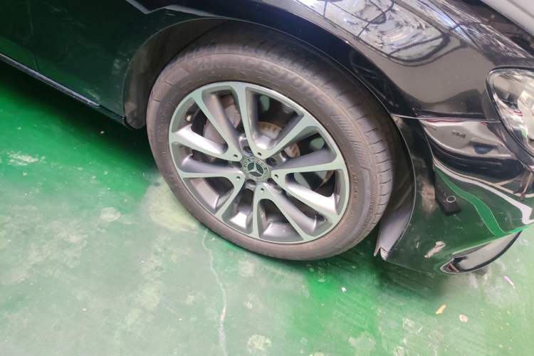 Used Mercedes-Benz E-Class 2018 Facelift E 300 L Luxury Edition
