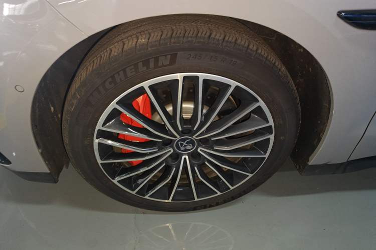 Used BYD Han 2025 EV with 701 km of Laser Radar-Enabled Intelligent Driving