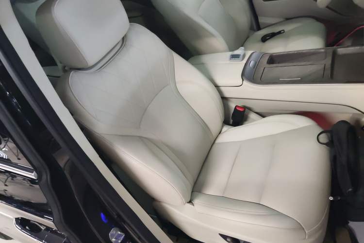 Used Wey Gaoshan 2025 Four-Wheel Drive Alpine 9
