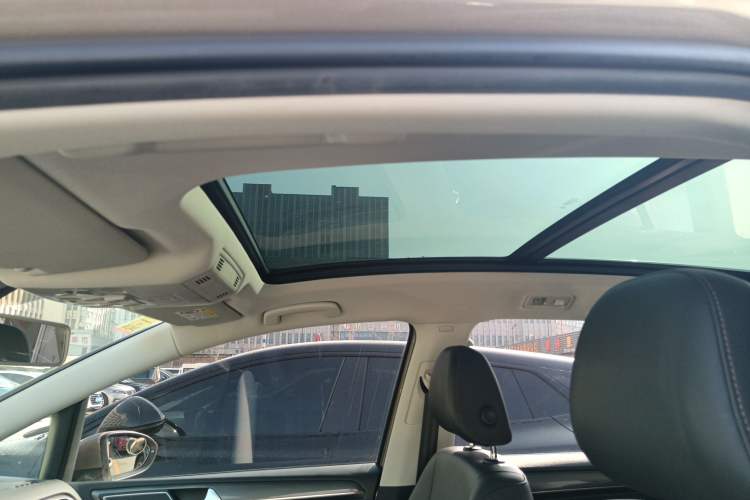 Used Volkswagen Golf Sportsvan 2018 230TSI Automatic Trend Edition
