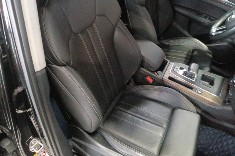 Used Audi Q5L 2022 40T Fashionable and Elegant Model