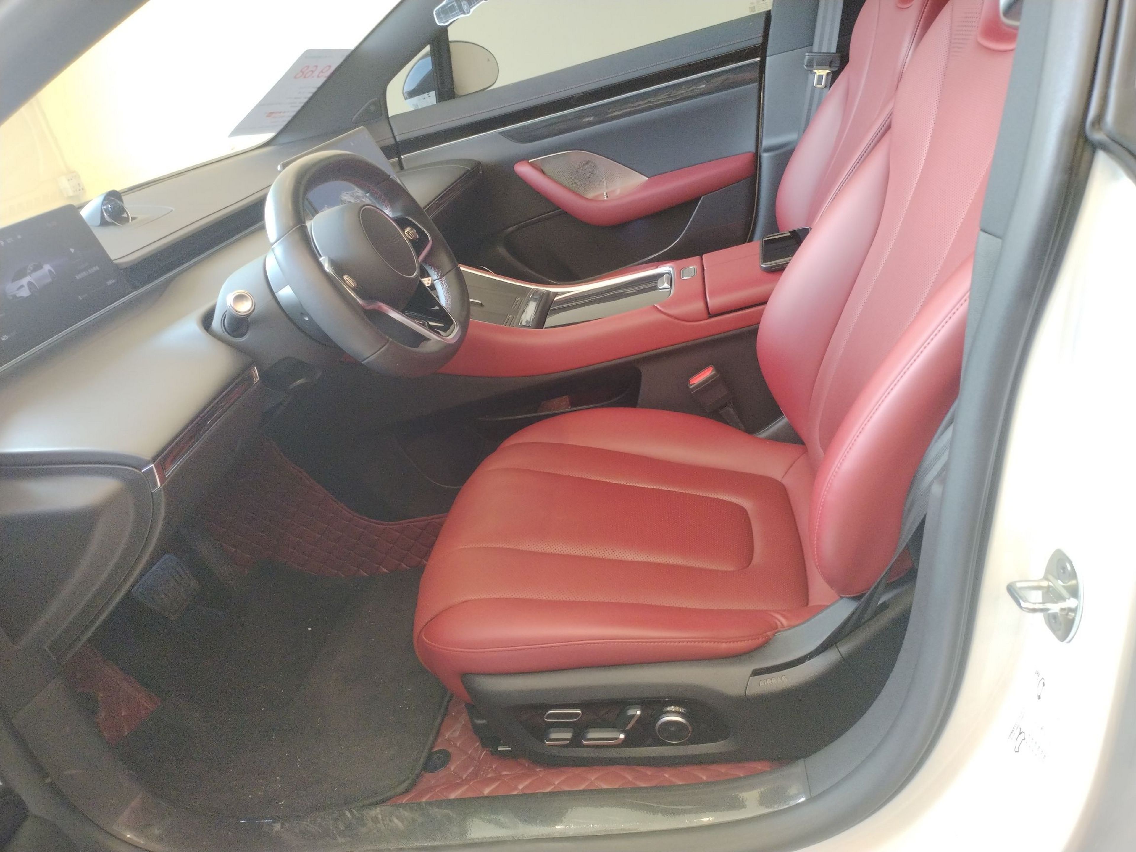 Переднее сиденье в автомобиле