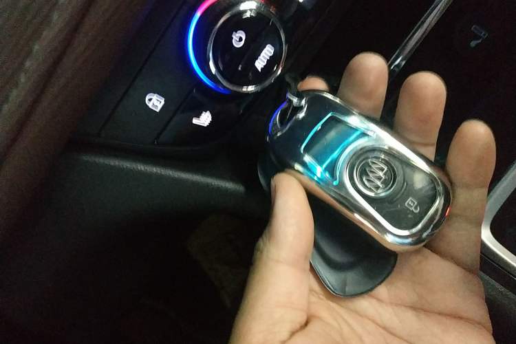 Used Buick GL6 2019 18T 6-Seater Connected Luxury Version China VI Standard
