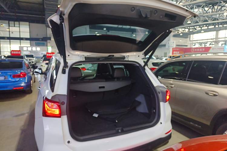 Used Chevrolet Equinox 2019 535T Automatic YuJie Edition China VI
