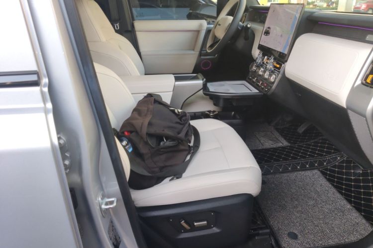 Used  V23 2025 401 Two-Wheel Drive Intelligent Driving Version