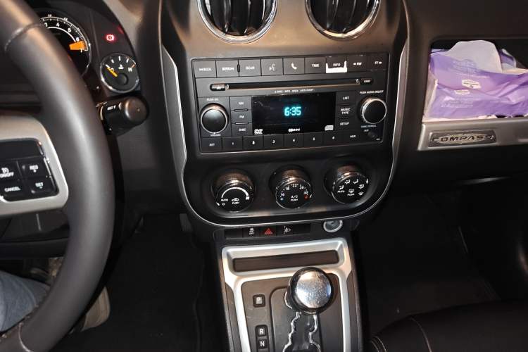 Used  Compass (Import) 2014 Revised Version 2.4L Four-Wheel Drive Comfort Edition