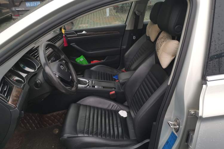 Used Volkswagen Magotan 2019 330TSI DSG Luxury Model China V Standard
