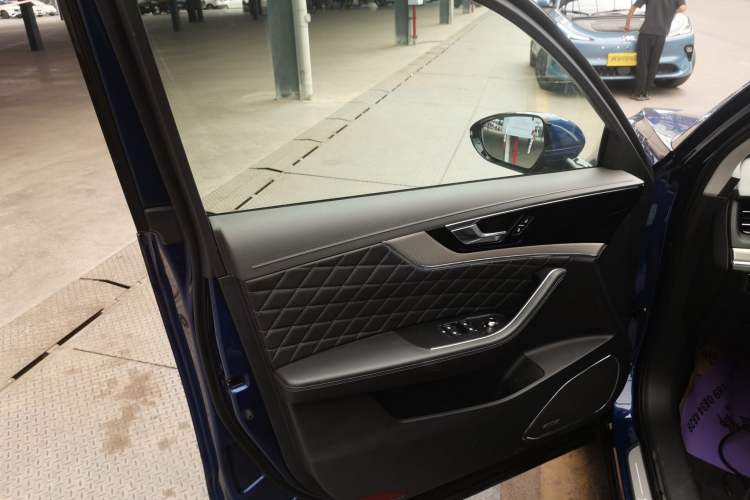 Used Hongqi HS5 2019 2.0T Smart Connect Flagship All-Wheel-Drive Version
