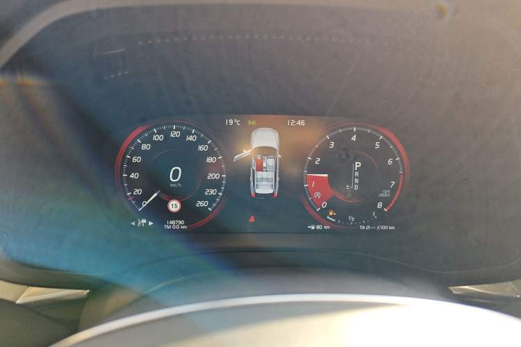 Used Volvo XC60 2019 T5 4x4 Zhiyuan Edition China VI Standard
