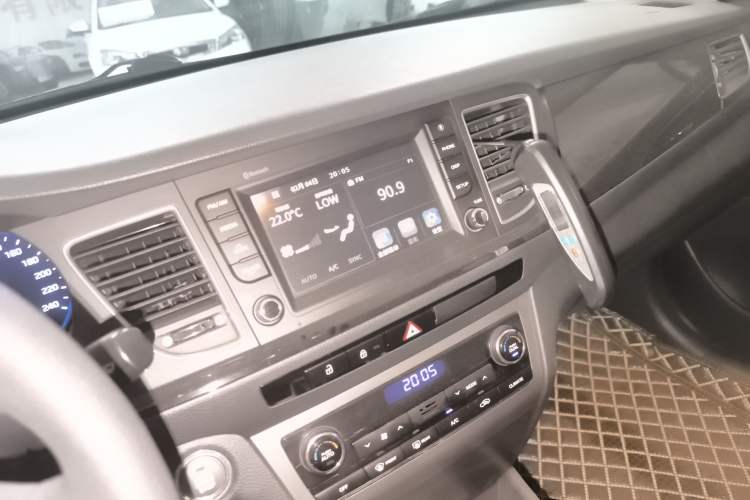 Used Hyundai Mistra 2016 1.8L Automatic Smart GLS
