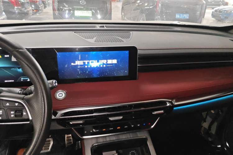 Used JETOUR X70 PLUS 2023 1.5T DCT Brave PLUS 5-Seater
