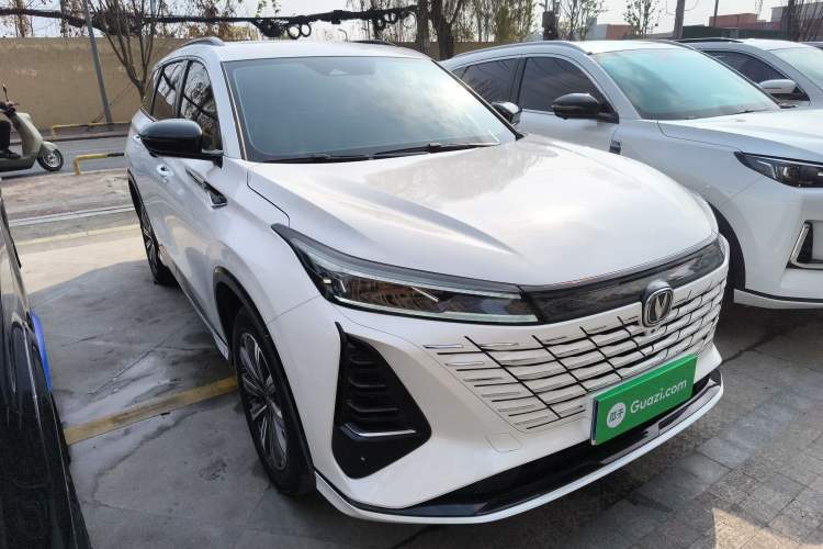 Used Changan CS75 PLUS 2024 3rd Generation Champion Edition 1.5T Intelligent Drive Dynamic Model
