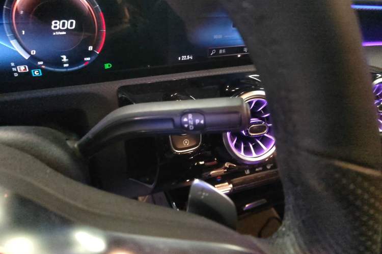 Used Mercedes-Benz A-Class 2022 Revised Version A 200 L Sport Sedan Fashionable Style
