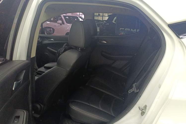 Used BYD Yuan New Energy 2019 EV535 Smart Connect Trendsetting Model
