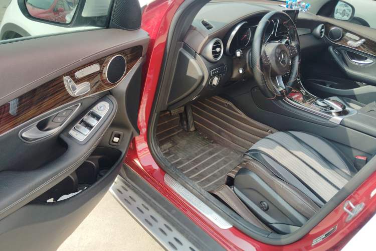 Used Mercedes-Benz GLC 2019 GLC 260 L 4MATIC Luxury Model