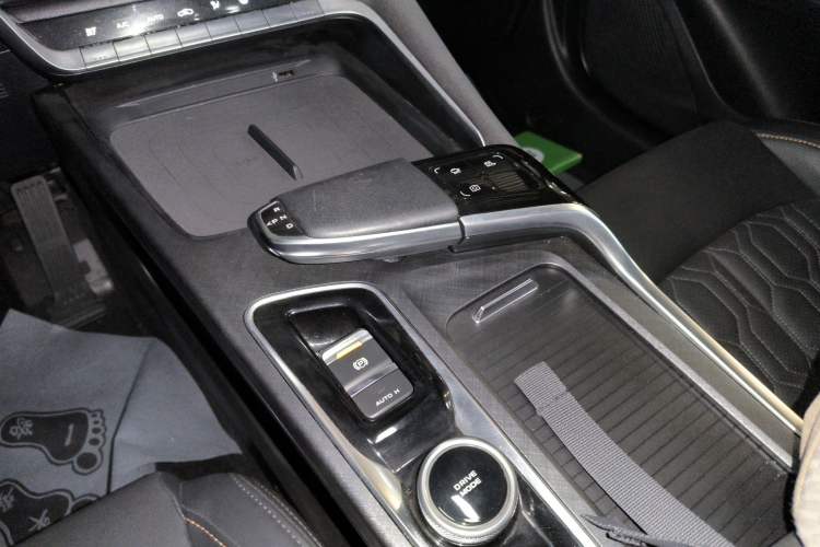 Used Changan UNI-T 2022 2.0T Prestige Version
