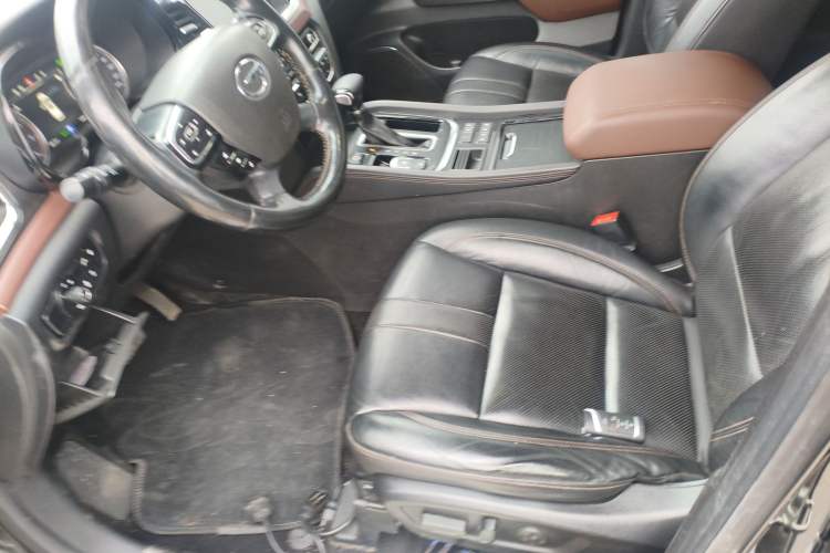 Used GAC Trumpchi GS8 2017 320T Two-Wheel Drive Luxury Smart Connectivity Version (7 Seats)
