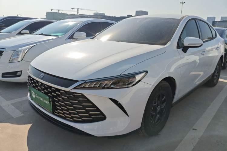 Used BYD Qin PLUS 2025 DM-i Smart Drive 55KM Leading Model
