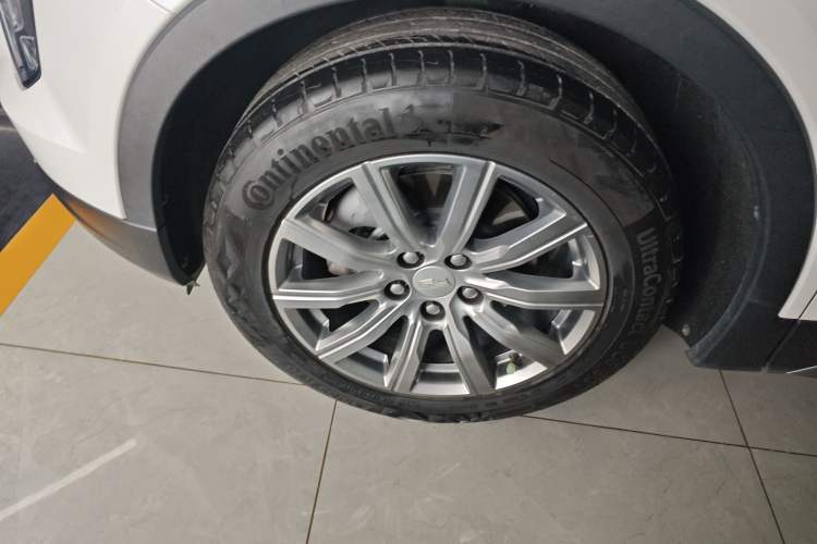 Used Cadillac XT4 2022 28T Two-Wheel-Drive Luxury Version
