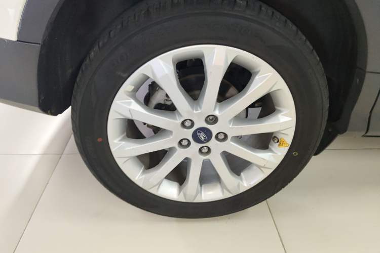 Used Ford Kuga 2015 1.5L GTDi Two-Wheel Drive Fashion Edition
