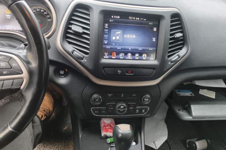 Used  Cherokee 2017 2.0L Superior Edition