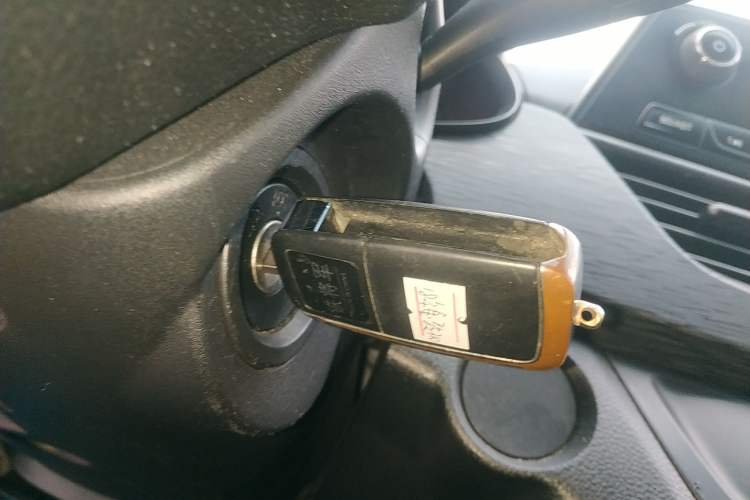 Used Baojun 310 2016 1.2L manual Comfort trim level
