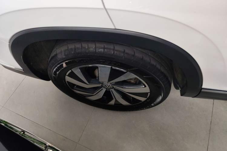 Used Volkswagen Tayron 2020 330TSI Two-Wheel Drive Luxury Smart Connectivity Version
