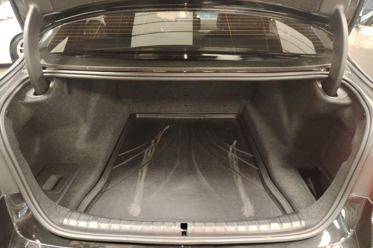 Used BMW 5 Series 2023 530Li Leading Model M Sport Package