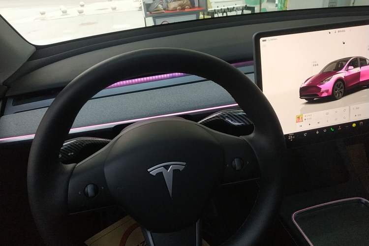 Used Tesla Model Y 2023 Rear-Wheel-Drive Version
