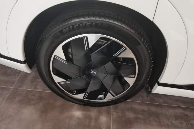 Used XPeng X9 2024 640 All-Wheel Drive High-Performance Max
