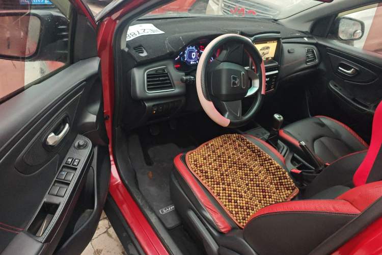 Used Luxgen U5 SUV 2017 1.6L Manual Knight Edition
