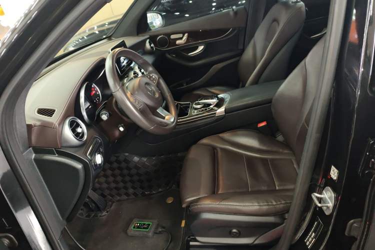 Used Mercedes-Benz GLC 2017 GLC 260 4MATIC Dynamic Edition