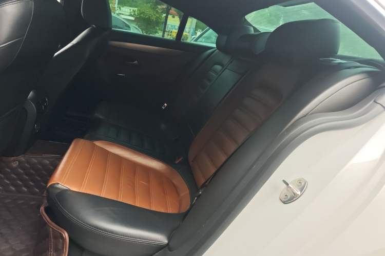 Used Volkswagen FAW-Volkswagen CC 2015 2.0 TSI Luxury Model
