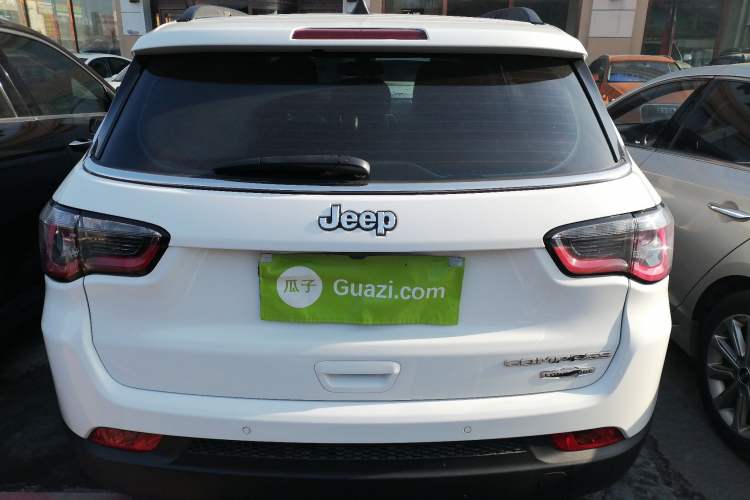 Used  Compass 2017 200T Automatic Family Edition
