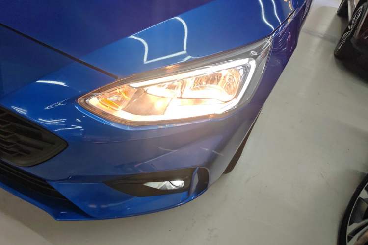 Used Ford Focus 2020 Hatchback 1.5L Automatic Sharp Edition
