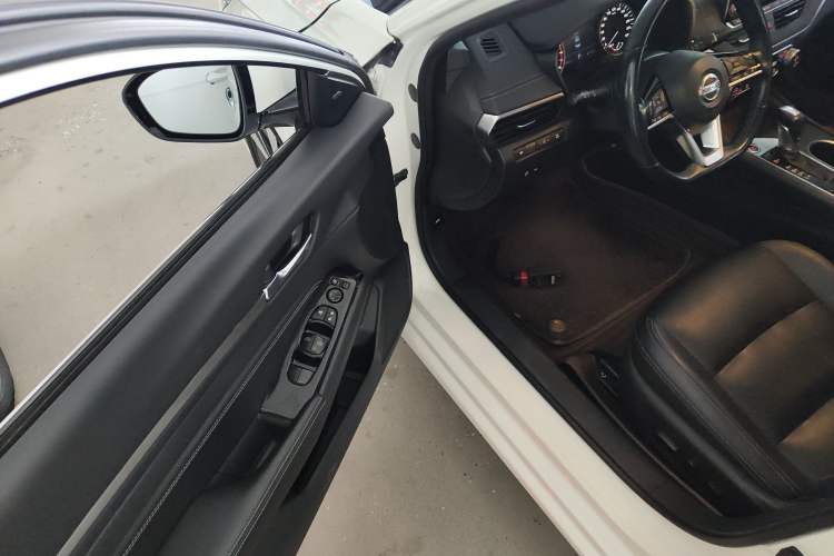 Used Nissan Teana 2019 2.0L XL Upper SmartDrive Version
