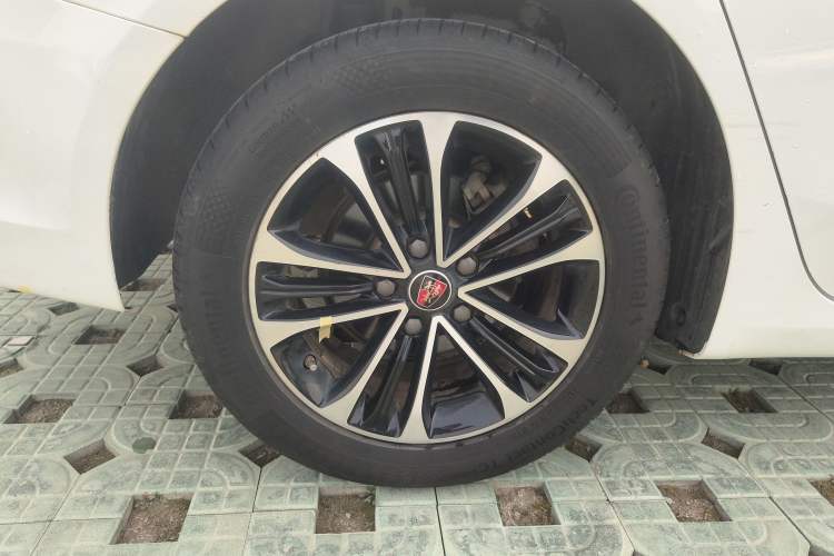 Used Roewe i6 2020 PLUS 1.6L CVT 4G Connected Glory Luxury Edition
