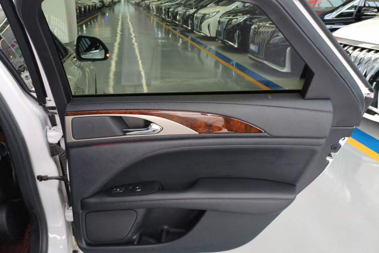 Used Lincoln MKZ 2020 2.0T Deluxe Edition
