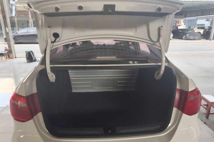 Used Volkswagen Jetta 2015 1.6L Automatic Fashion Model
