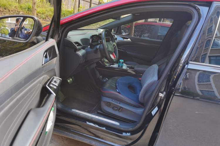 Used Volkswagen ID.6 X 2023 Ultra-Intelligent Long-Range Version
