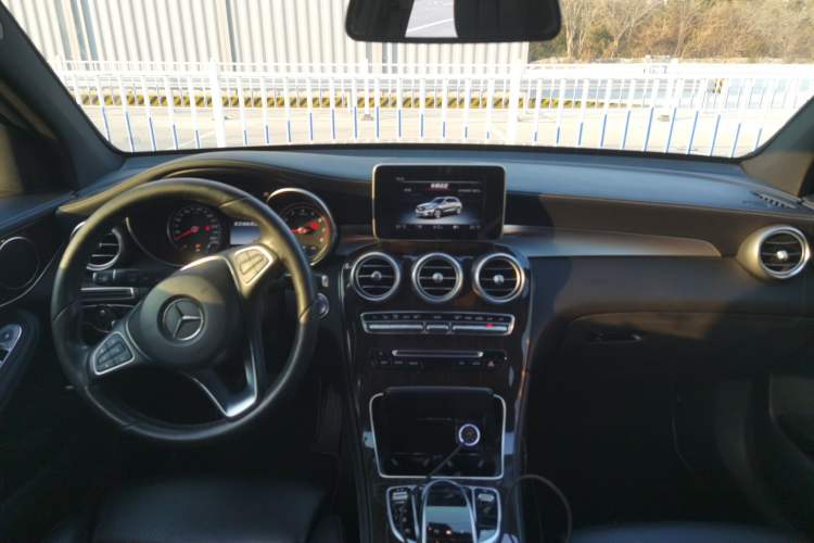 Used Mercedes-Benz GLC 2017 GLC 260 4MATIC Dynamic Edition