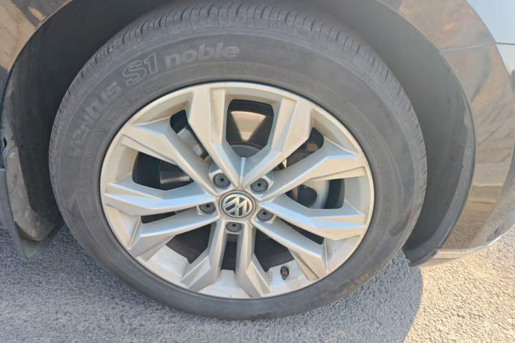 Used Volkswagen Magotan 2018 330TSI DSG Luxury Model
