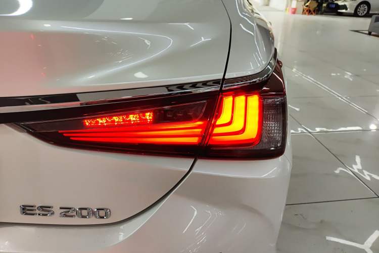 Used Lexus ES 2023 200 Excellence Edition
